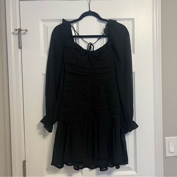 ASTR THE LABEL CARMELLA SWEETHEART RUCHED LONG SLEEVE MINI DRESS - Picture 4 of 7